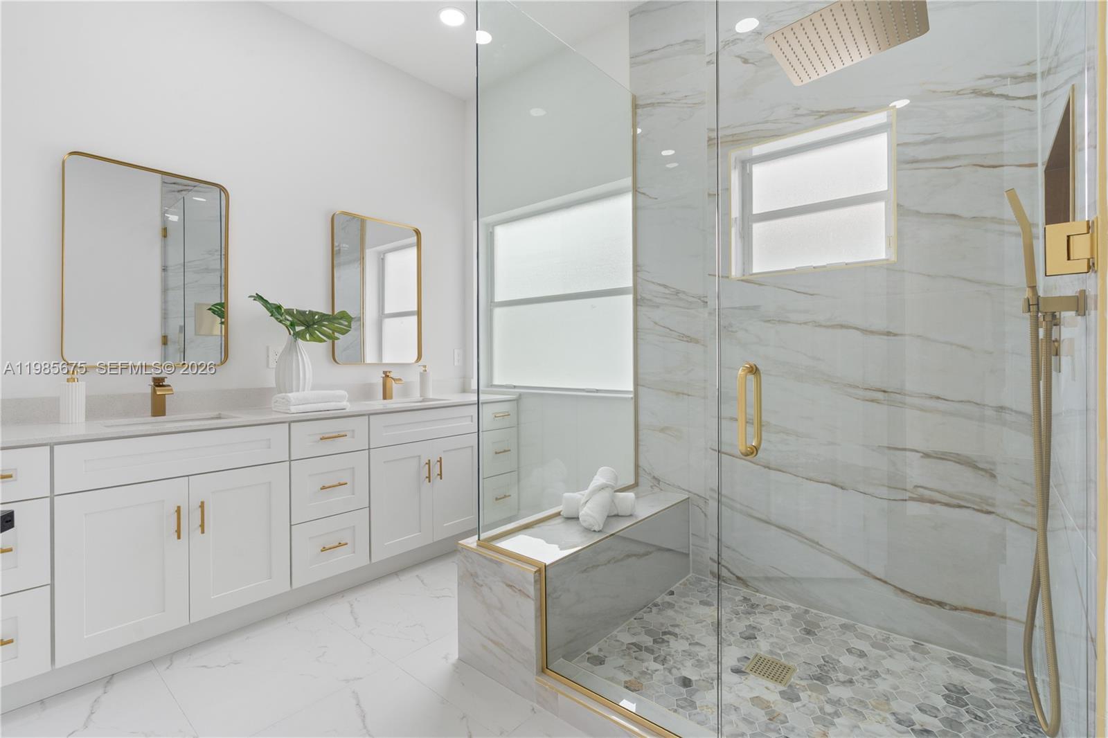 OLYMPIA 2 - Residential Lease