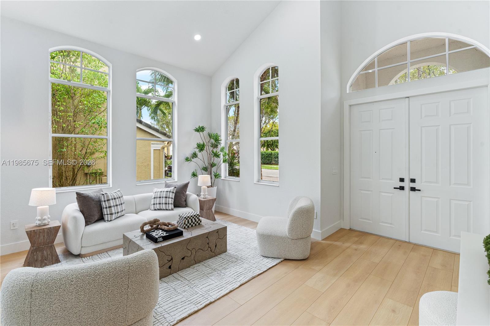 OLYMPIA 2 - Residential Lease