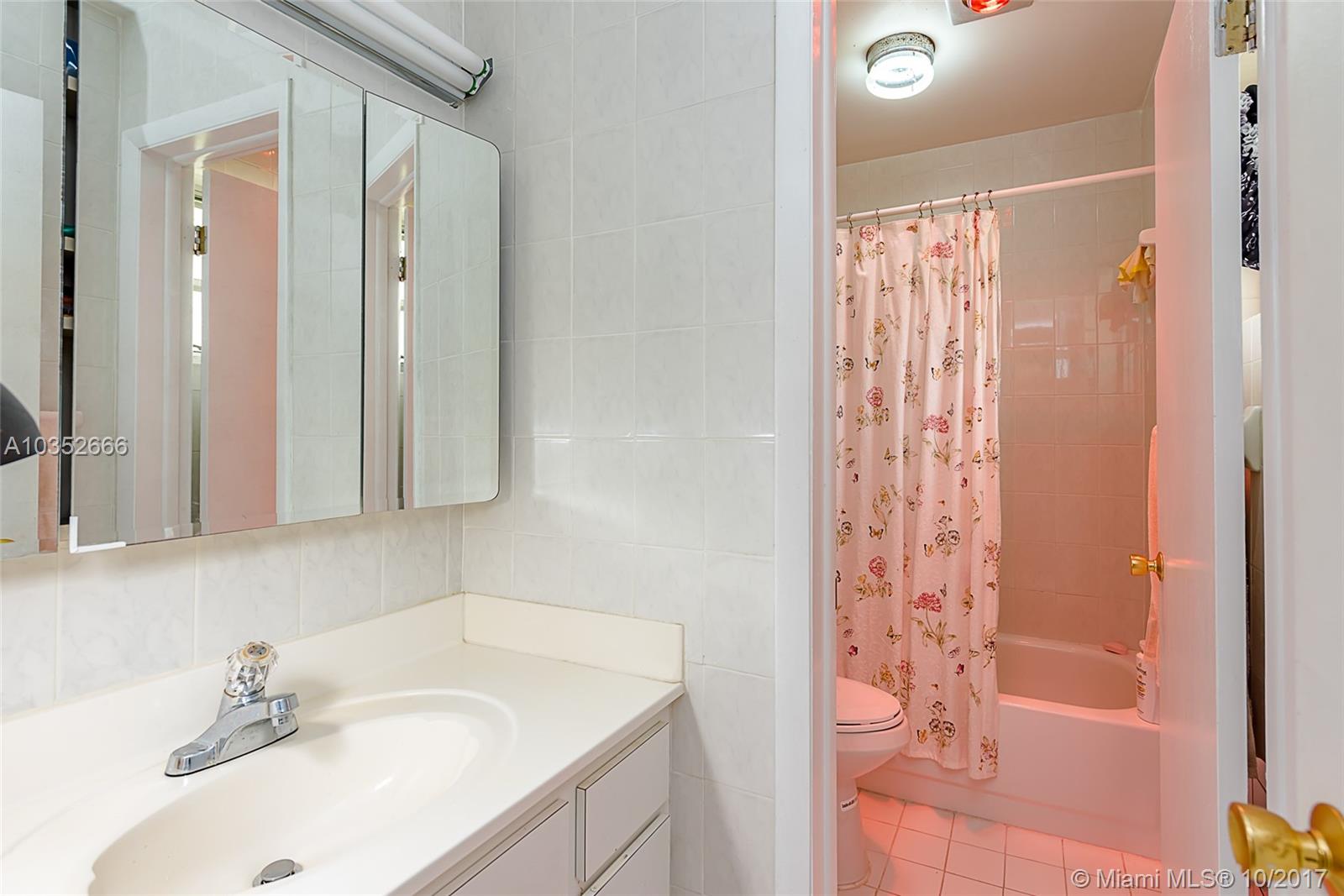 DARLINGTON MANOR - Residential