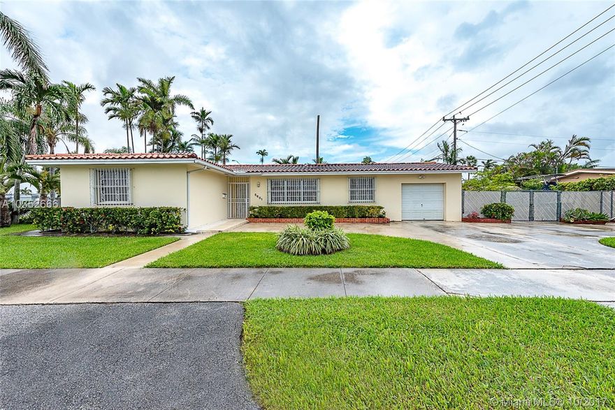 Great area & large corner lot!  This 3 bedrooms, 2 bath, 1 car garage. Home is in excellent conditions and offers a nice floor plan with neutral tile in all areas, neutral paint throughout the house. Formal dining room. Eat-in kitchen, lots of cabinets. Family room overlooks fully fenced large patio. Nice size bedrooms. Accordion Shutters. New washer. Private double gate entrance to large side patio great for boat, cars, etc.  Sprinkler system feeds from water well.  Alarm system.