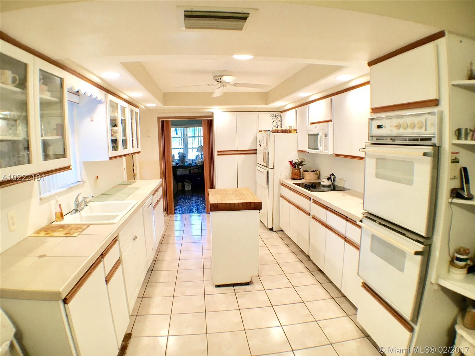 Hollywood Little Ranches - Residential