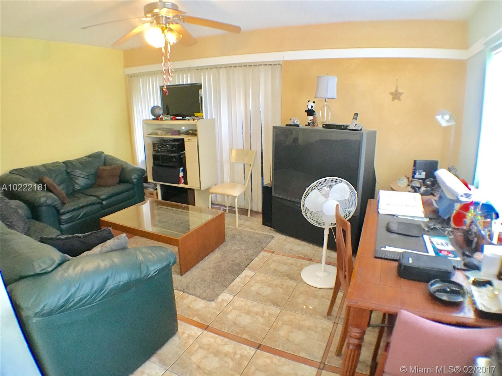 Hollywood Little Ranches - Residential