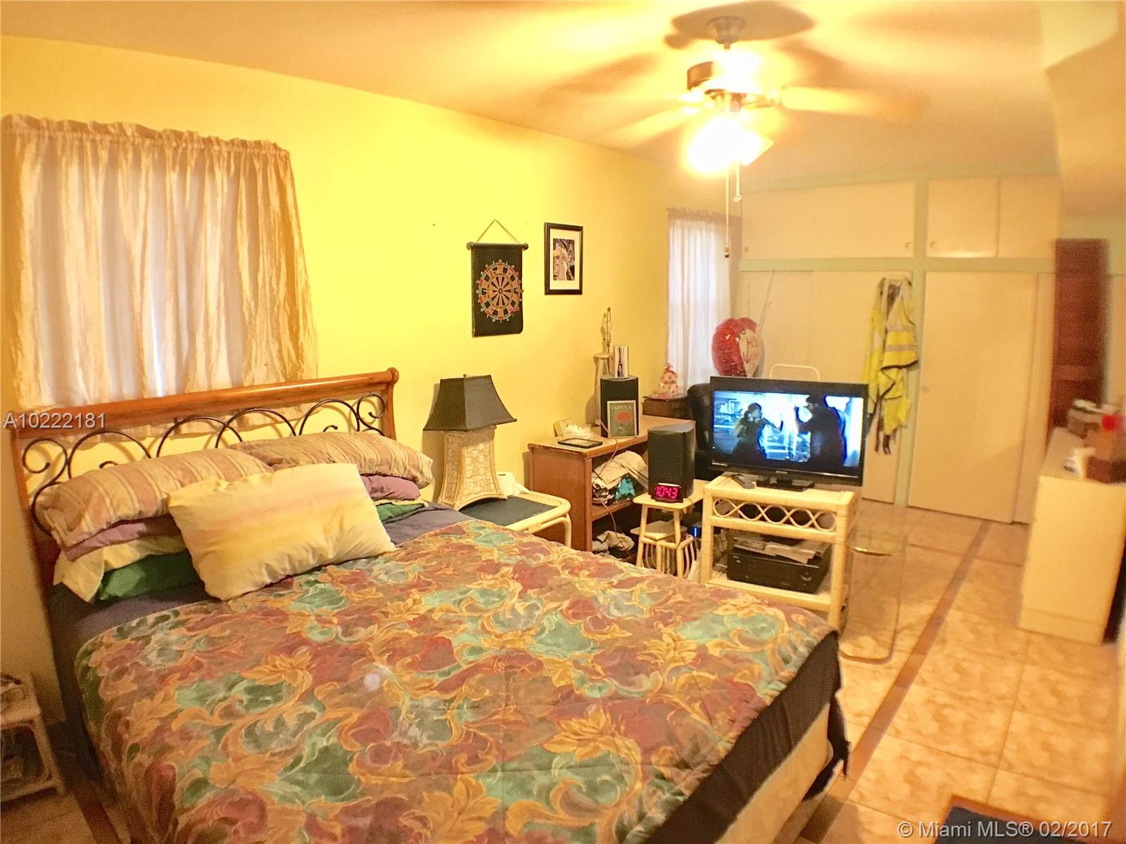 Hollywood Little Ranches - Residential