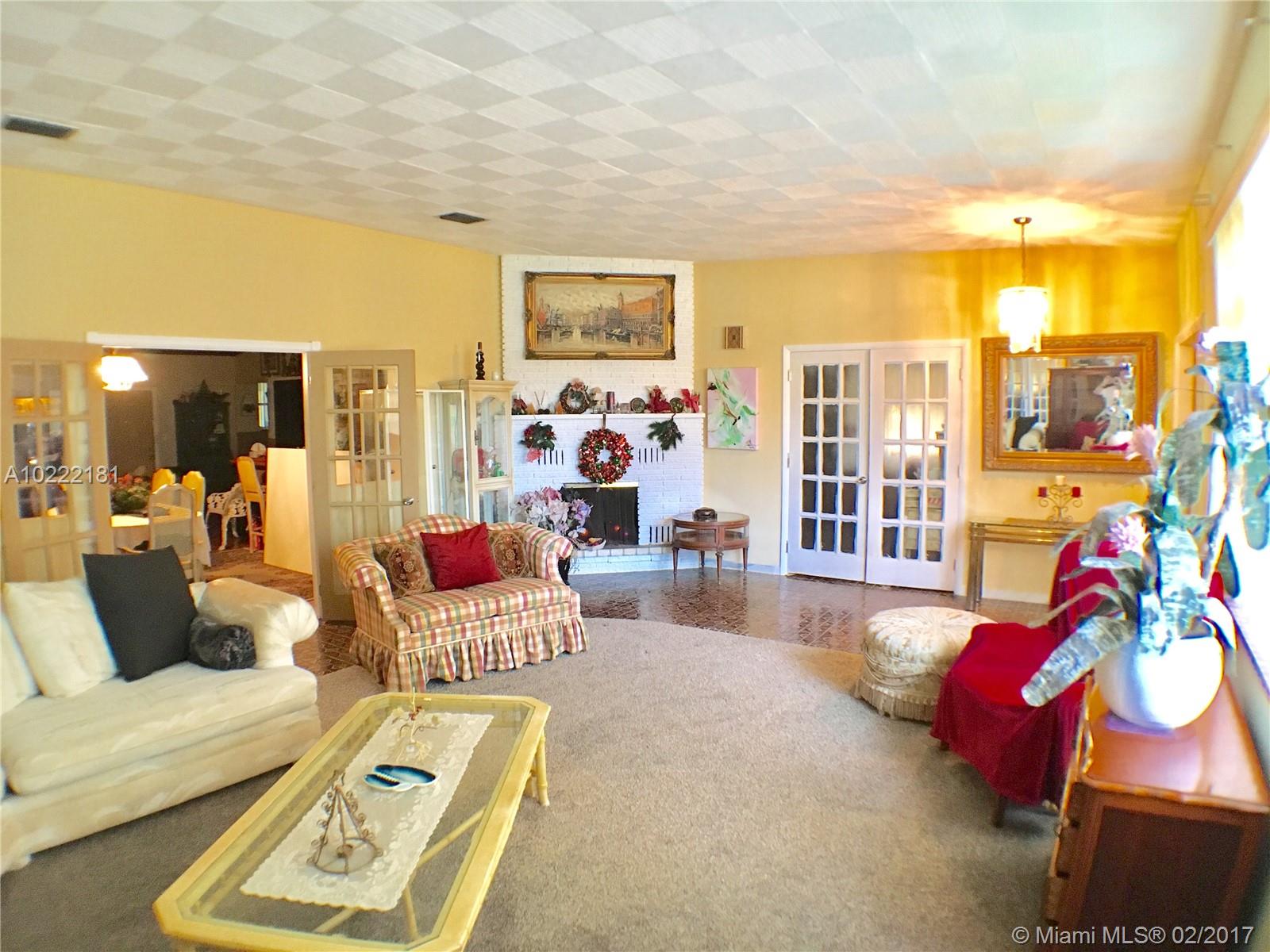 Hollywood Little Ranches - Residential