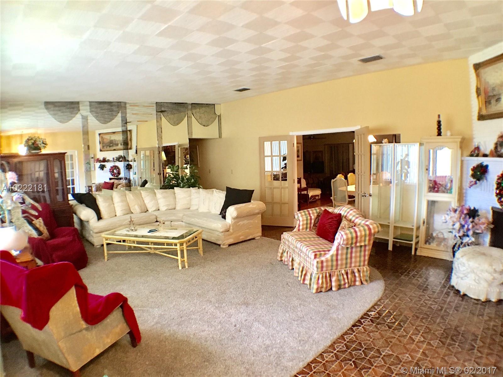 Hollywood Little Ranches - Residential