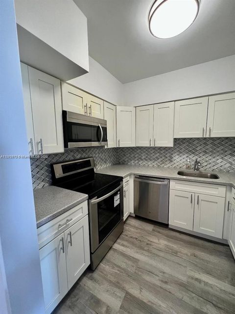 Photo of 7441 Wayne Ave #4R, Miami Beach, FL 33141 (MLS # A11872970)