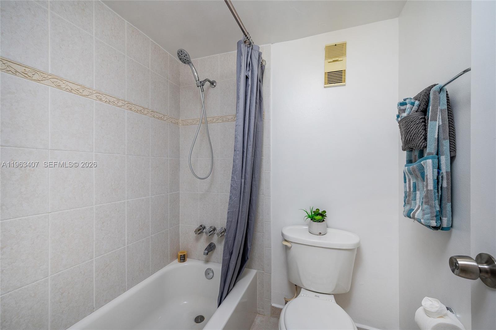 CYPRESS CLUB OF KENDALE - Residential