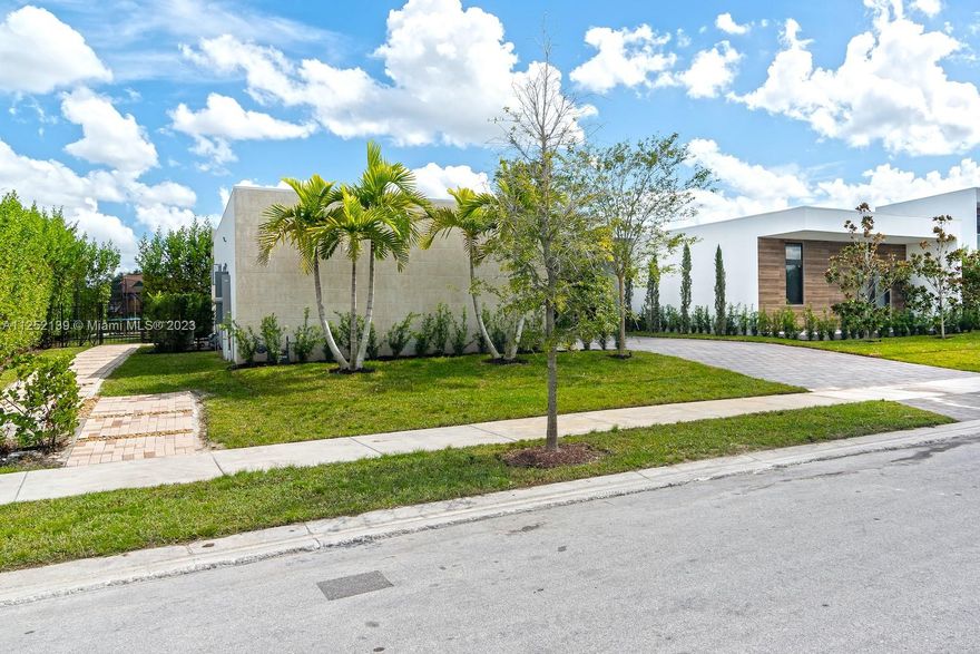 Brand new home in Botaniko, this is a one story home built on one the largest lots with several upgrades such as; Calacata Italian Porcelain floors size 60 X 120, High end cabinetry by Dell’Anno in all the suites and customized wool panel on the living room, electric shades, professional outdoor summer kitchen, air conditioner garage with customized storage, generator and much more. Showings, contact the listing agent 48 hours notice.