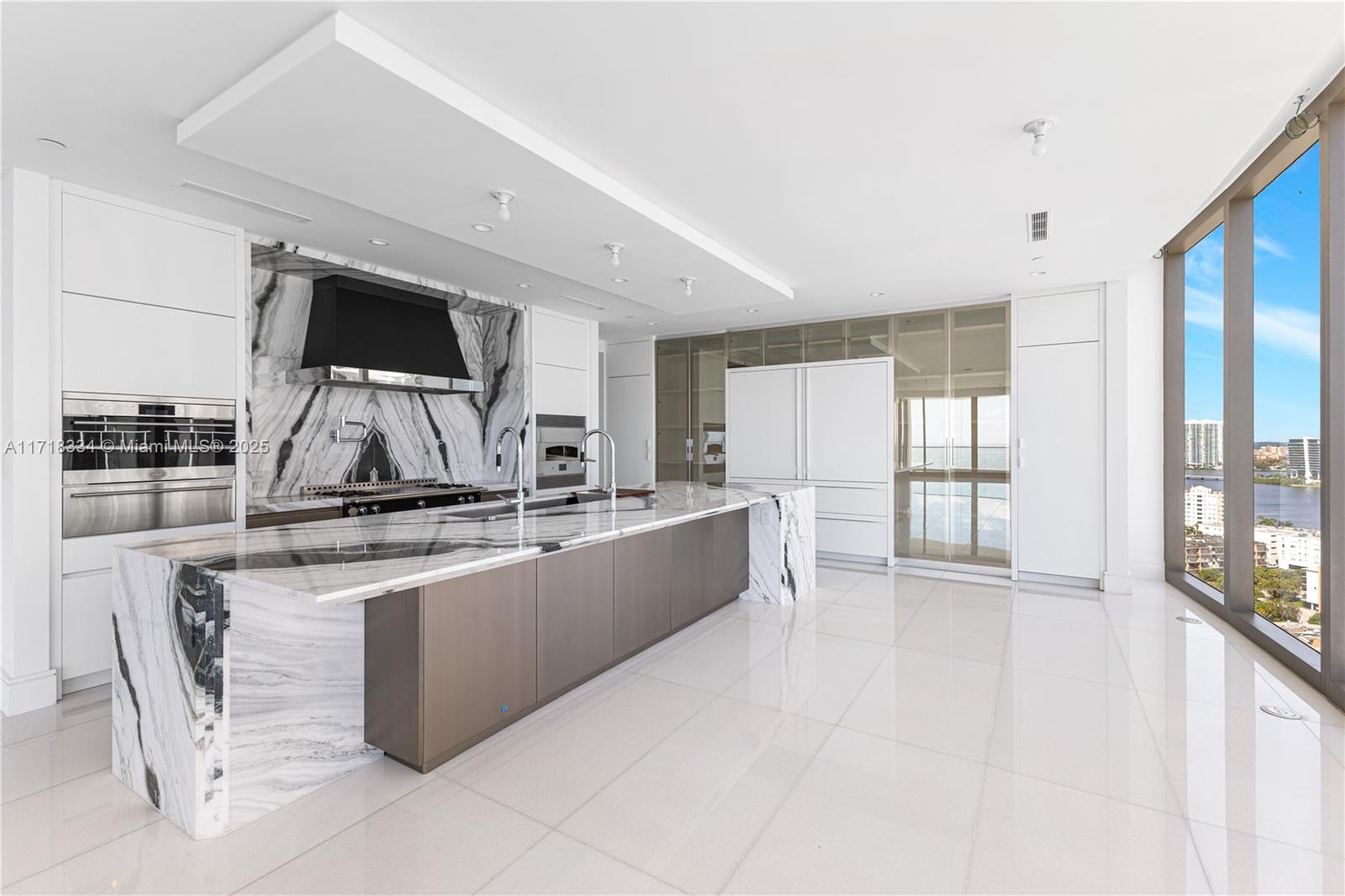 17975 collins ave 1802
