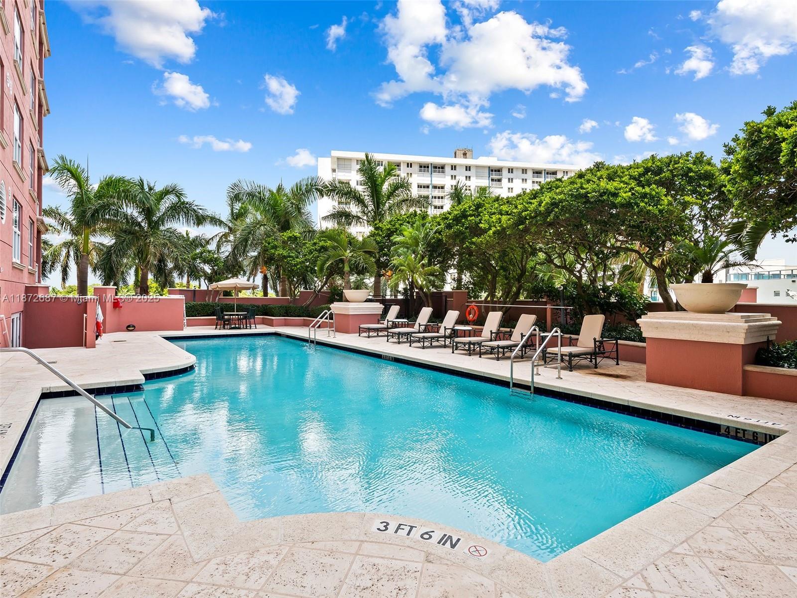 PALMS TOWER TWO CONDO - Residential