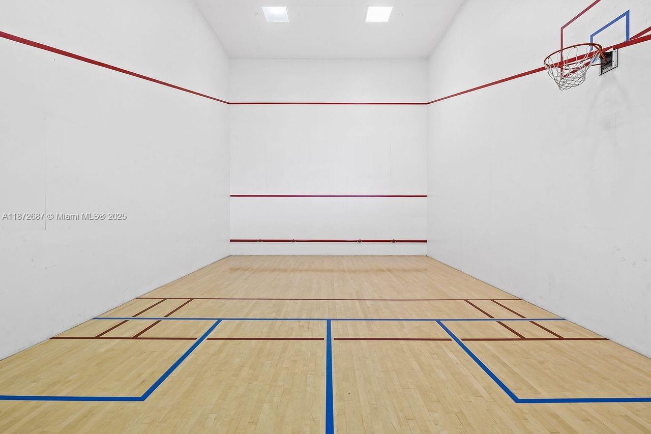 PALMS TOWER TWO CONDO - Residential