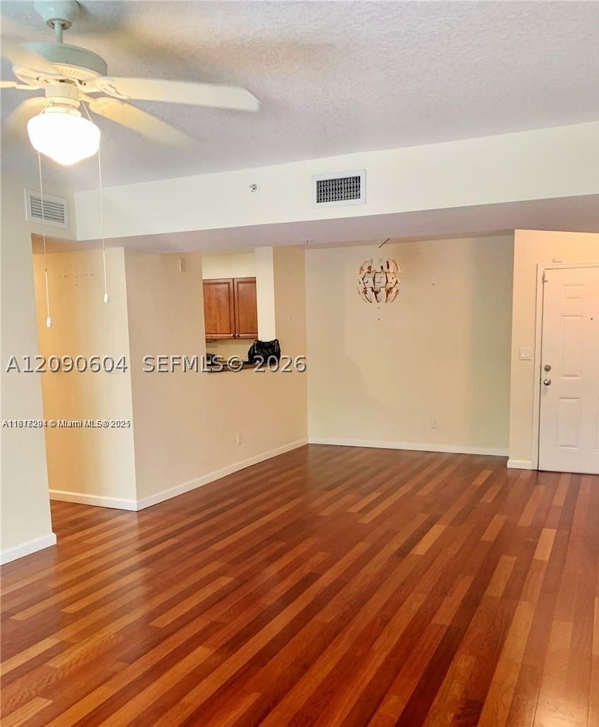 509 E Sheridan St 1073