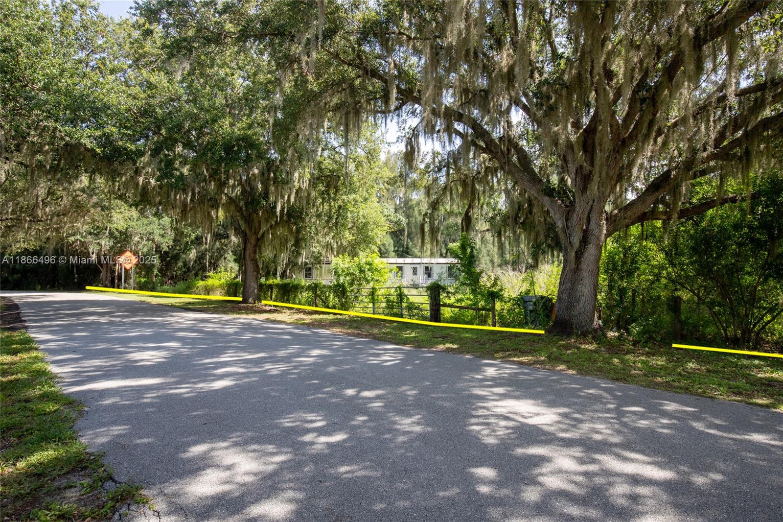 Rural Tracts of Lorida - Residential