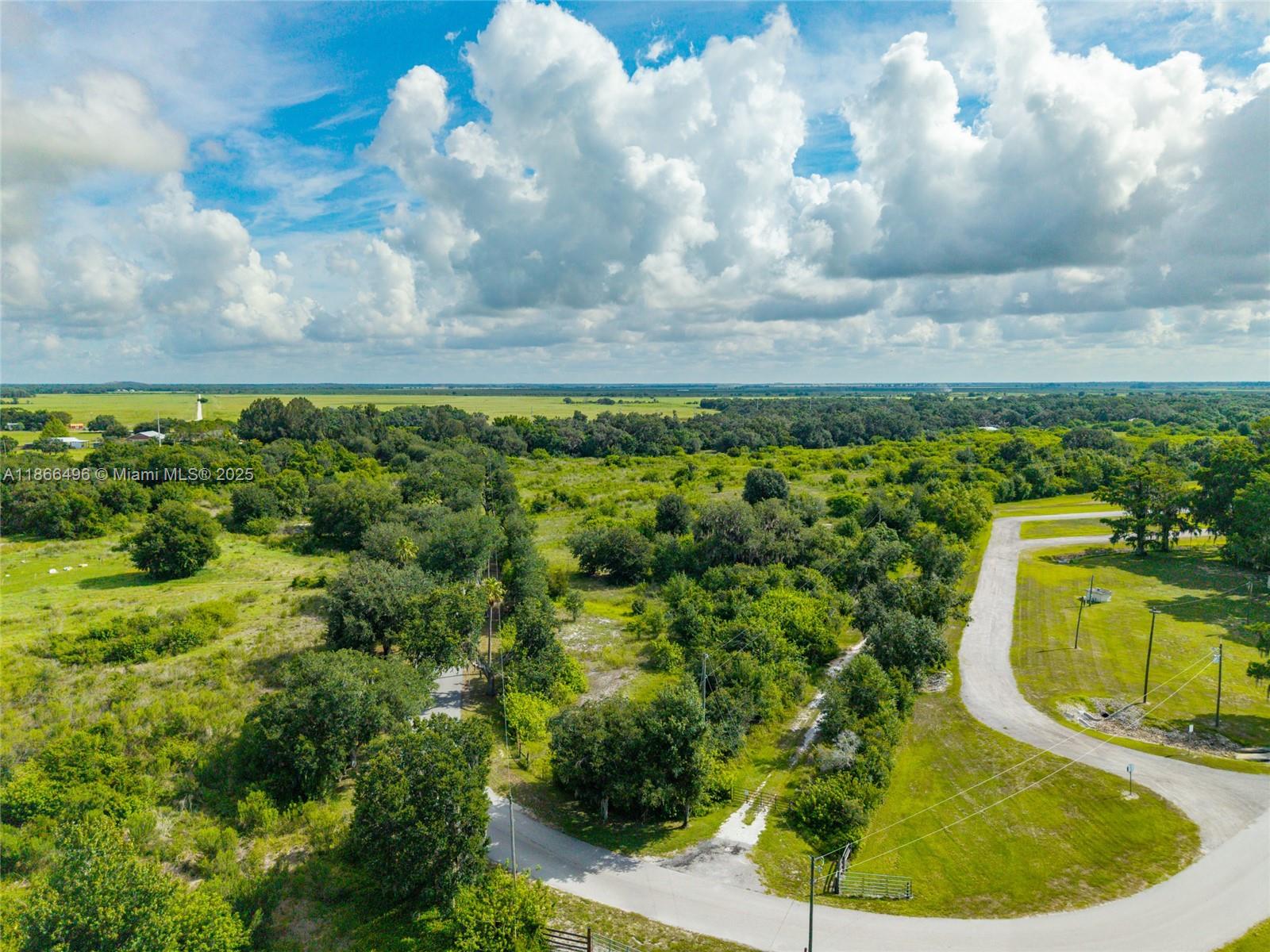 Rural Tracts of Lorida - Residential