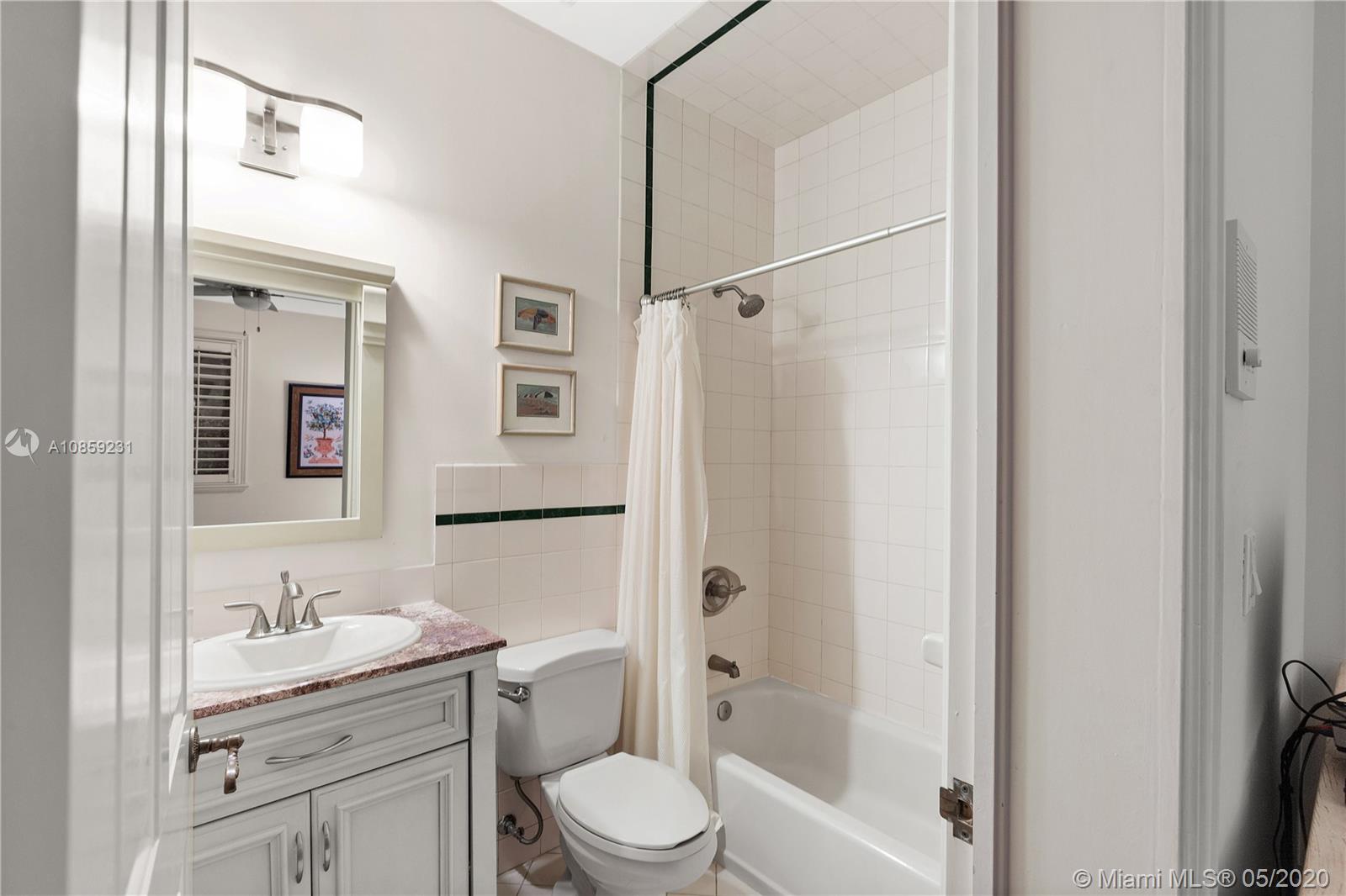 HAMMOCK OAKS HARBOR SEC 3 - Residential