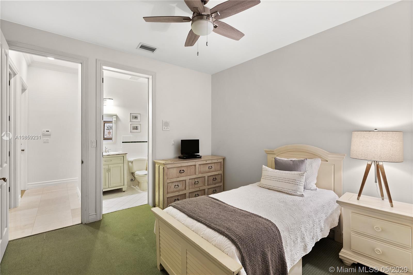 HAMMOCK OAKS HARBOR SEC 3 - Residential