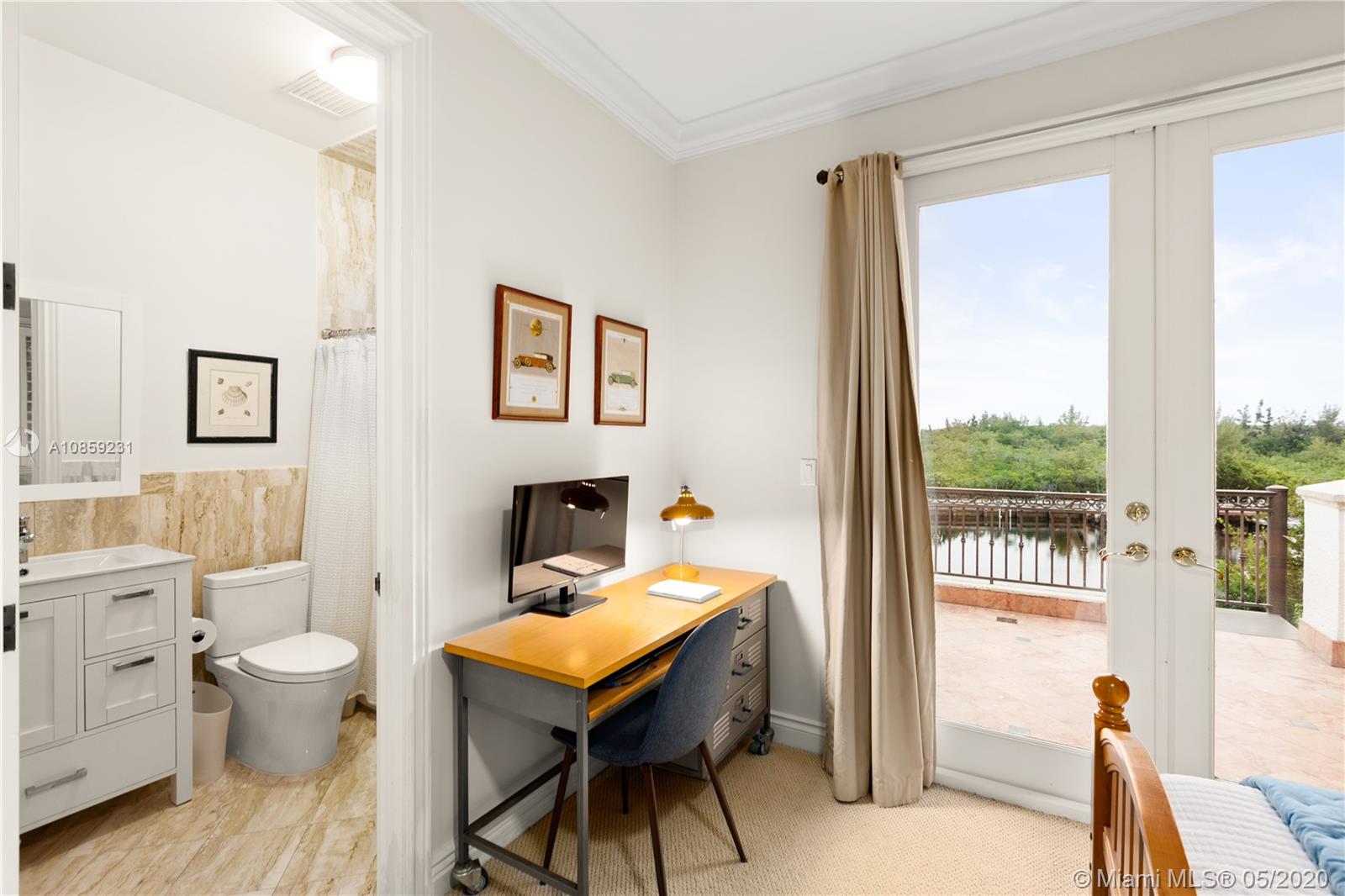 HAMMOCK OAKS HARBOR SEC 3 - Residential