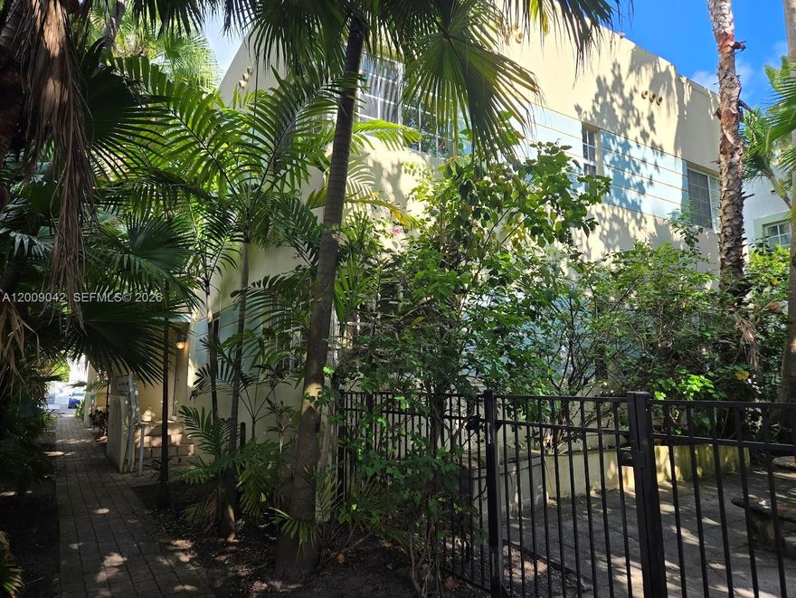 Charming oversized 1BR/1BA + den in the heart of South Beach, located in a cozy boutique building! Completely renovated and ideally situated directly across from Flamingo Park, just minutes from the beaches and world-famous Lincoln Road. Features beautiful wood floors throughout, in-unit washer & dryer, and a spacious layout filled with natural light. Enjoy the ultimate South Beach lifestyle with parks, restaurants, shopping, and entertainment right outside your door!