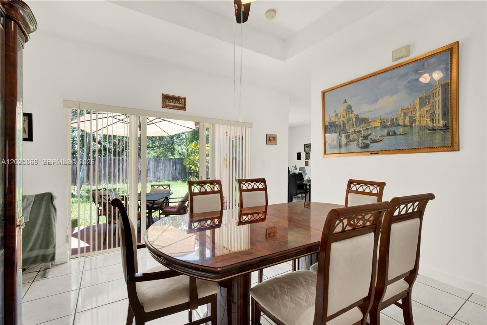 MIRENS PLACE - Residential
