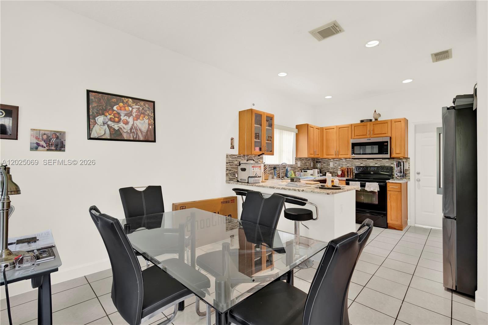 MIRENS PLACE - Residential
