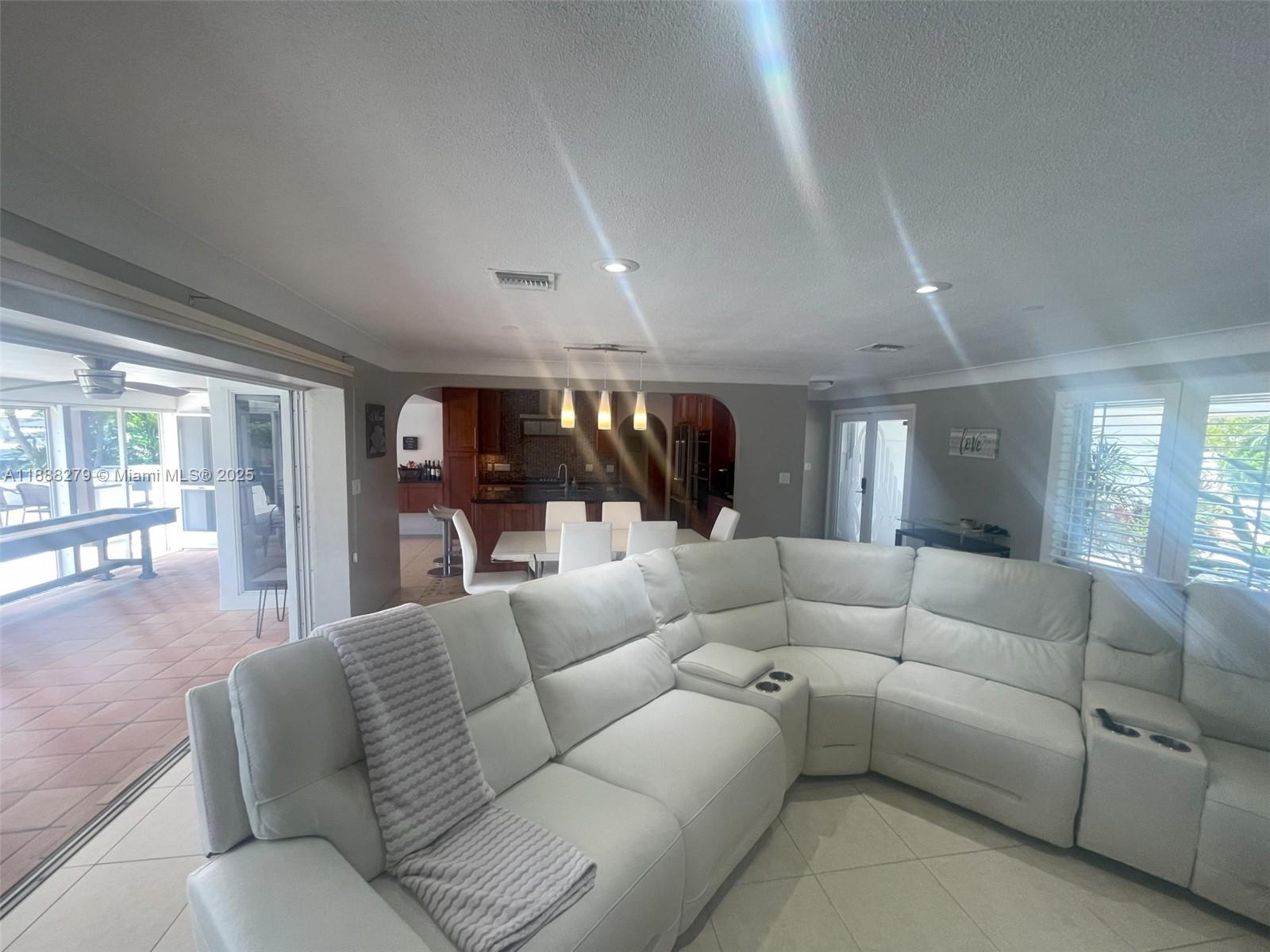 HARBOR VILLAGE SEC - Residential