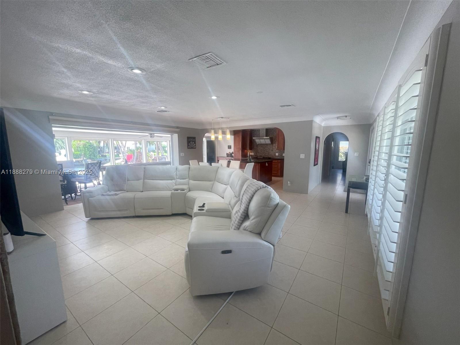 HARBOR VILLAGE SEC - Residential