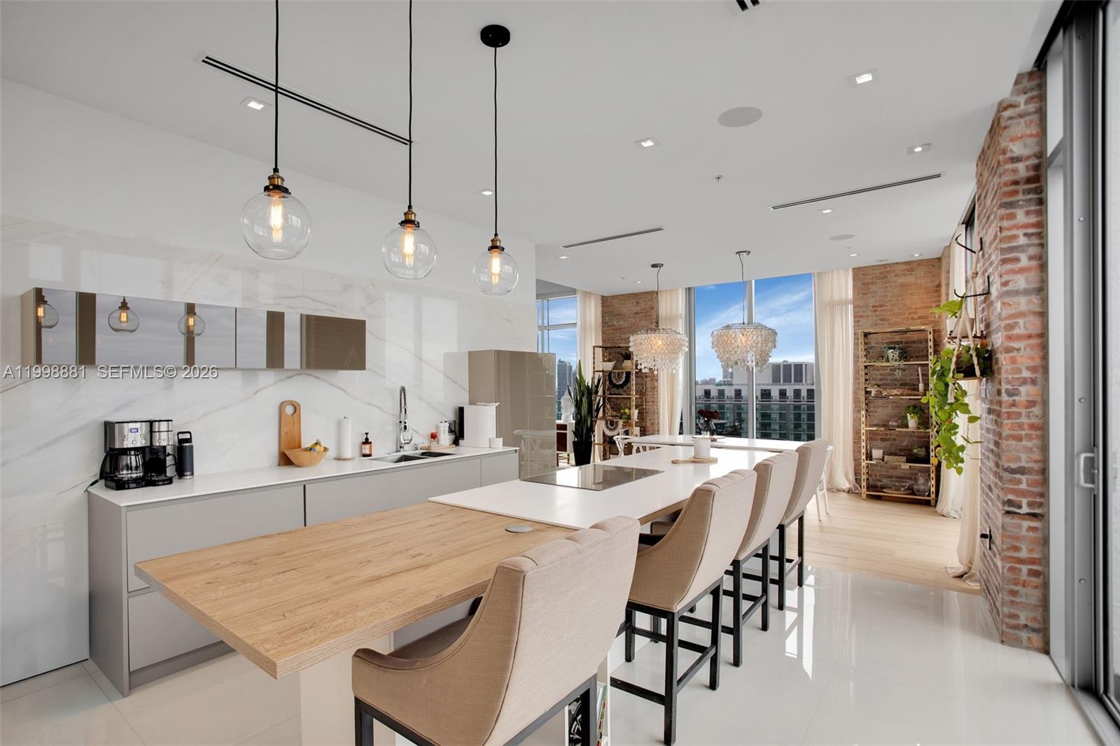 FOUR MIDTOWN - Residential