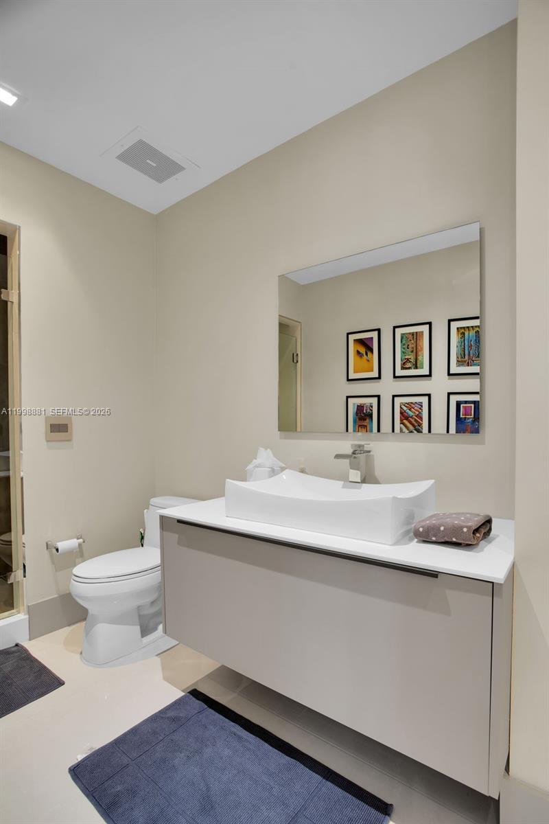 FOUR MIDTOWN - Residential