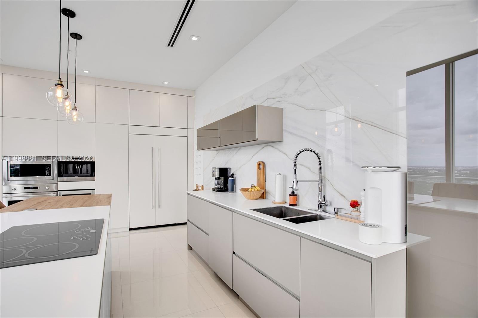 FOUR MIDTOWN - Residential