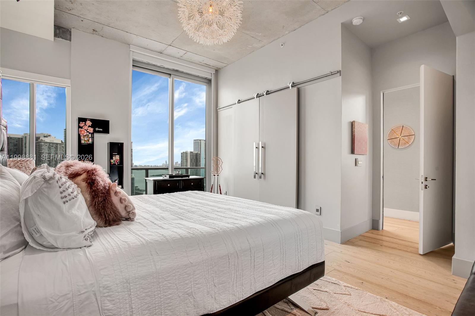 FOUR MIDTOWN - Residential