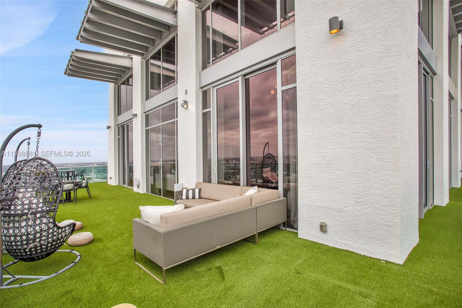 FOUR MIDTOWN - Residential