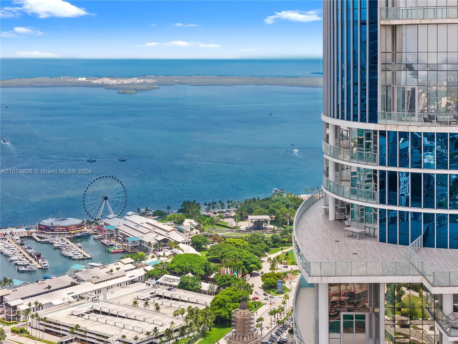PARAMOUNT MIAMI WORLDCENT - Residential Lease