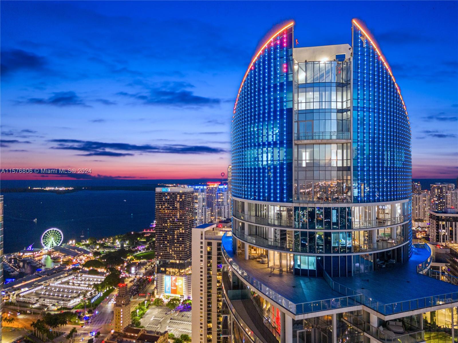 PARAMOUNT MIAMI WORLDCENT - Residential Lease