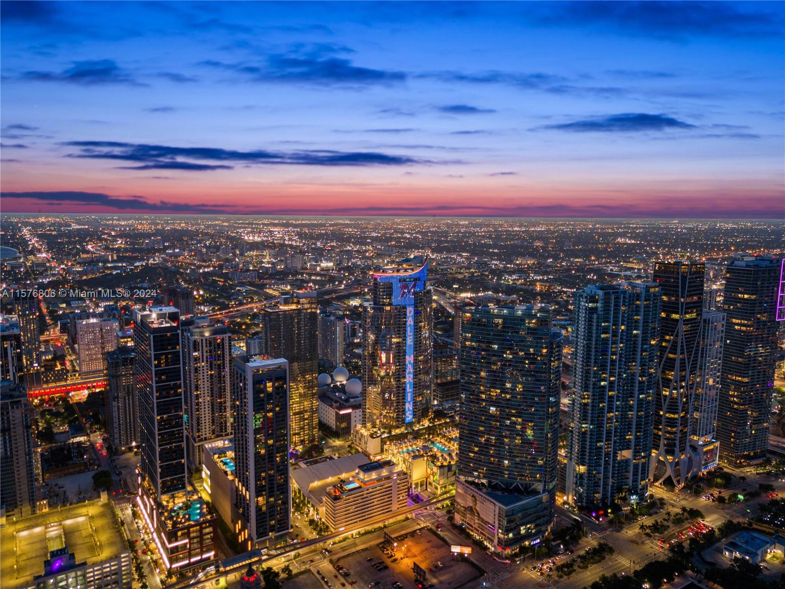 PARAMOUNT MIAMI WORLDCENT - Residential Lease