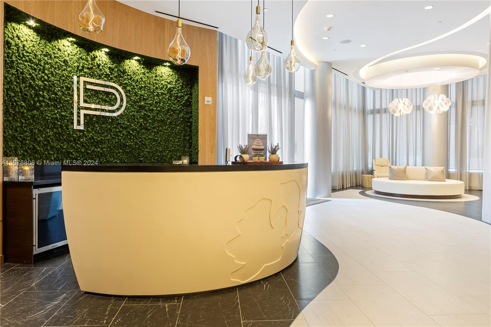 PARAMOUNT MIAMI WORLDCENT - Residential Lease