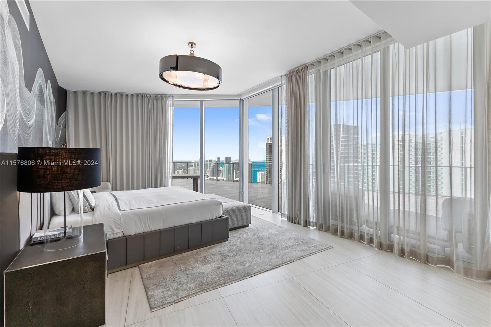 PARAMOUNT MIAMI WORLDCENT - Residential Lease