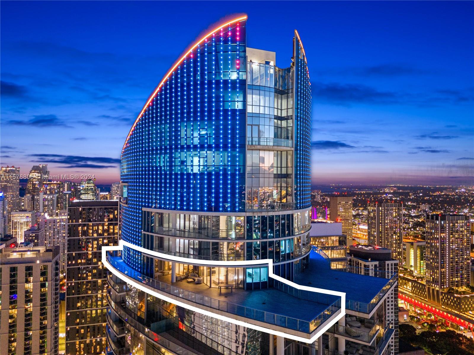 PARAMOUNT MIAMI WORLDCENT - Residential Lease