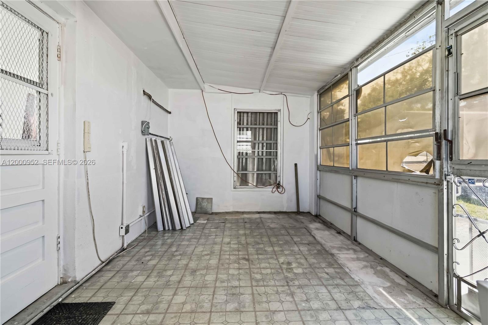 SOUTH HOLLYWOOD AMD PLAT - Residential