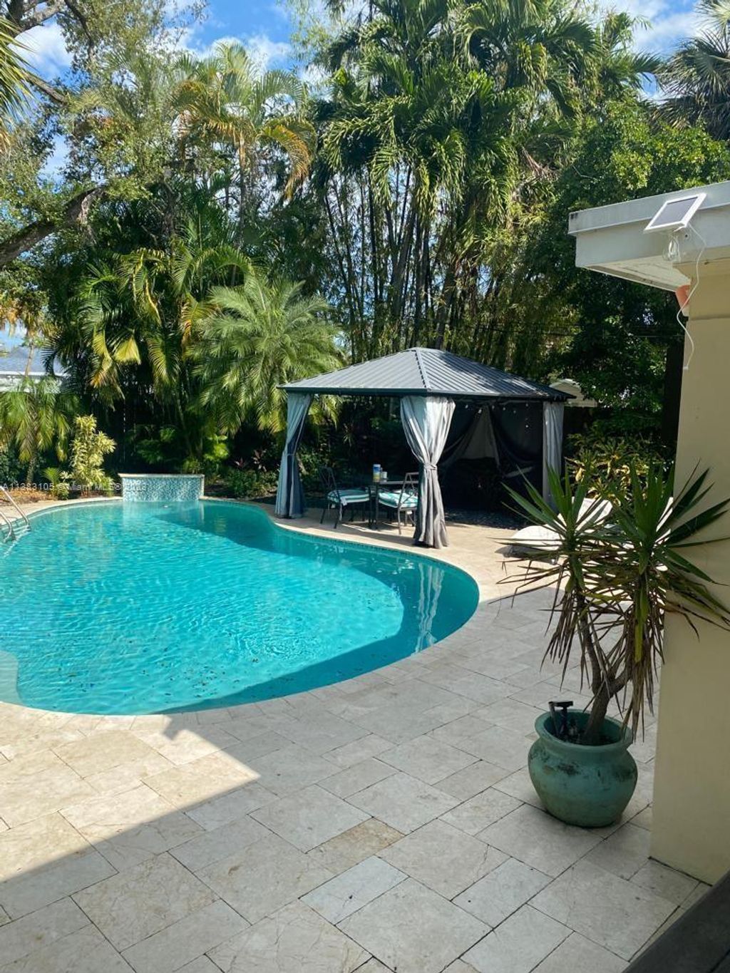 Photo of 505 SW 12th Ct, Fort Lauderdale, FL 33315 (MLS # A11383105)