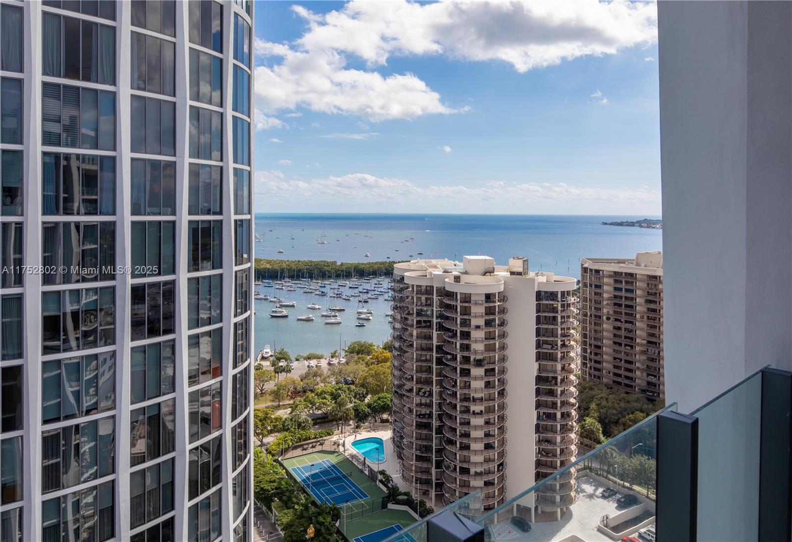 2831 S Bayshore Dr 2204, Miami, Broward County, Florida - 2 Bedrooms  
2 Bathrooms - 