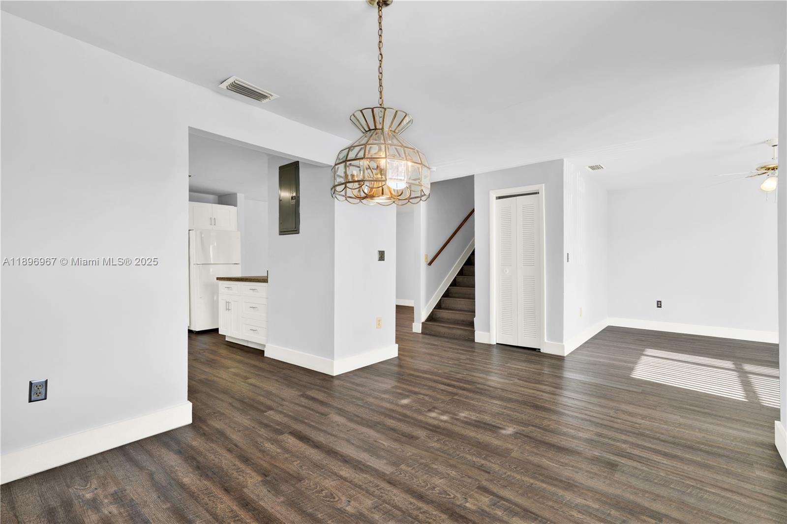 SAGA VIEW - Residential Lease