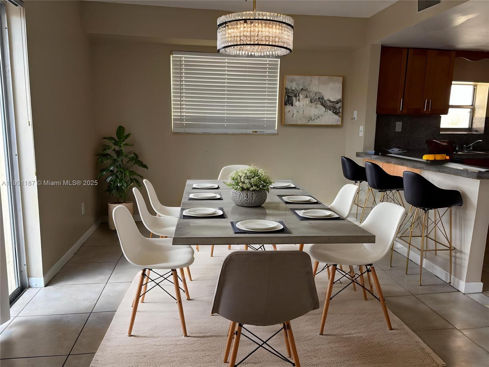 BRENTWOOD WEST TOWNHOUSES - Residential Lease