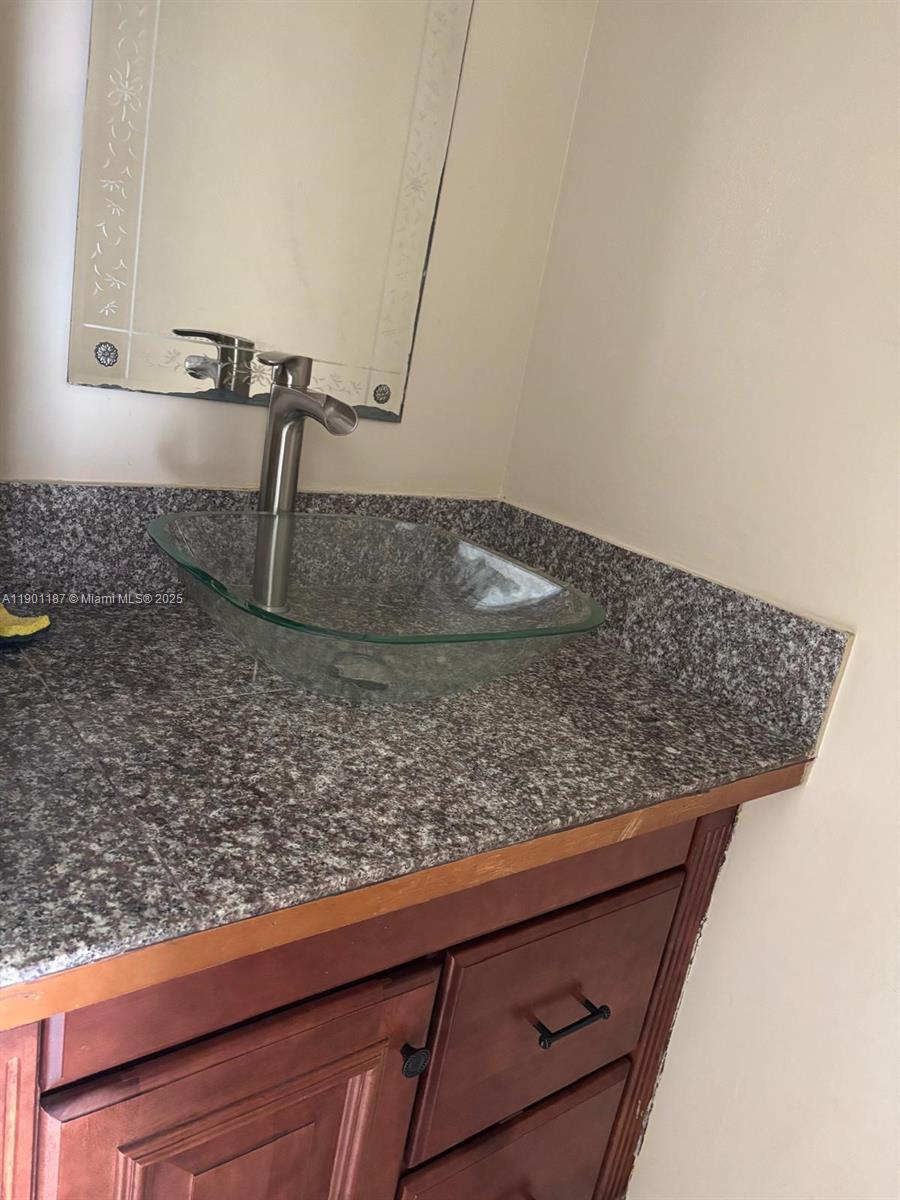 BRENTWOOD WEST TOWNHOUSES - Residential Lease