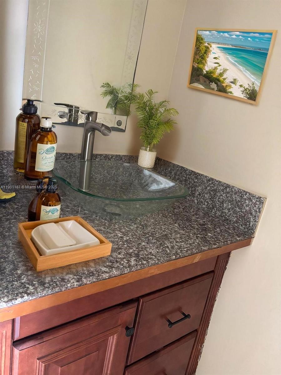 BRENTWOOD WEST TOWNHOUSES - Residential Lease