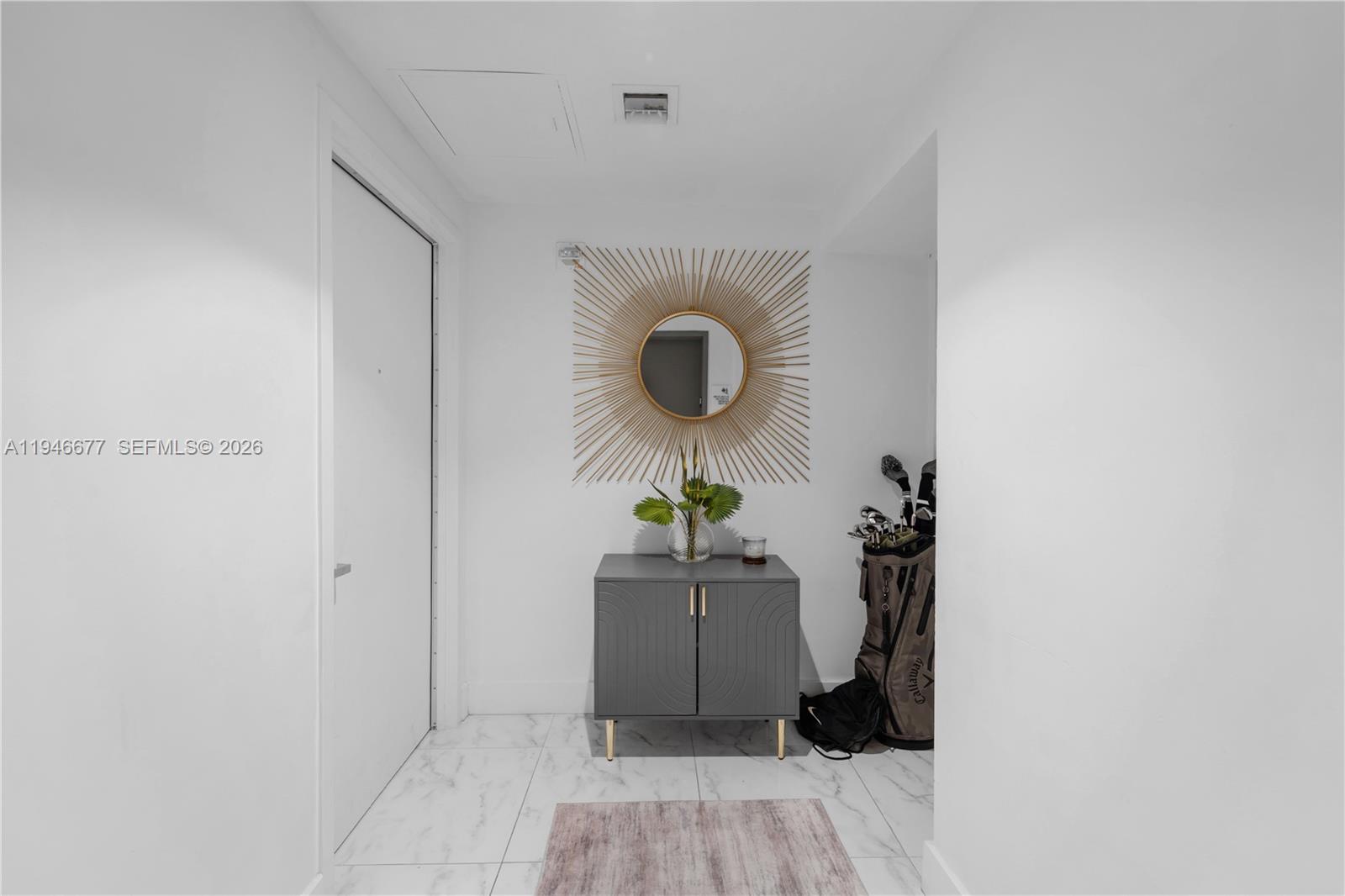 ICON BAY CONDO - Residential