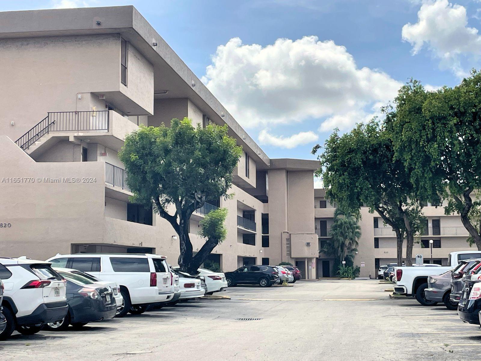 Welcome to your dream condo in Miami's desirable Fontainebleau neighborhood! This spacious 1,290 sq ft, 3-bedroom, 2-bathroom unit offers sleek granite countertops, tile flooring, and an open floor plan perfect for entertaining. The large dining area flows into a bright living space, ideal for hosting family and friends. Relax by the community pool or enjoy the prime location just minutes from major expressways, Miami International Airport, Walmart in Doral, and the city’s famous beaches. Nearby shopping, dining, and entertainment complete the modern Miami lifestyle. Don’t miss out on the opportunity to call this stunning Fontainebleau condo your new home. Live the Miami lifestyle you’ve always dreamed of! Appointments only.