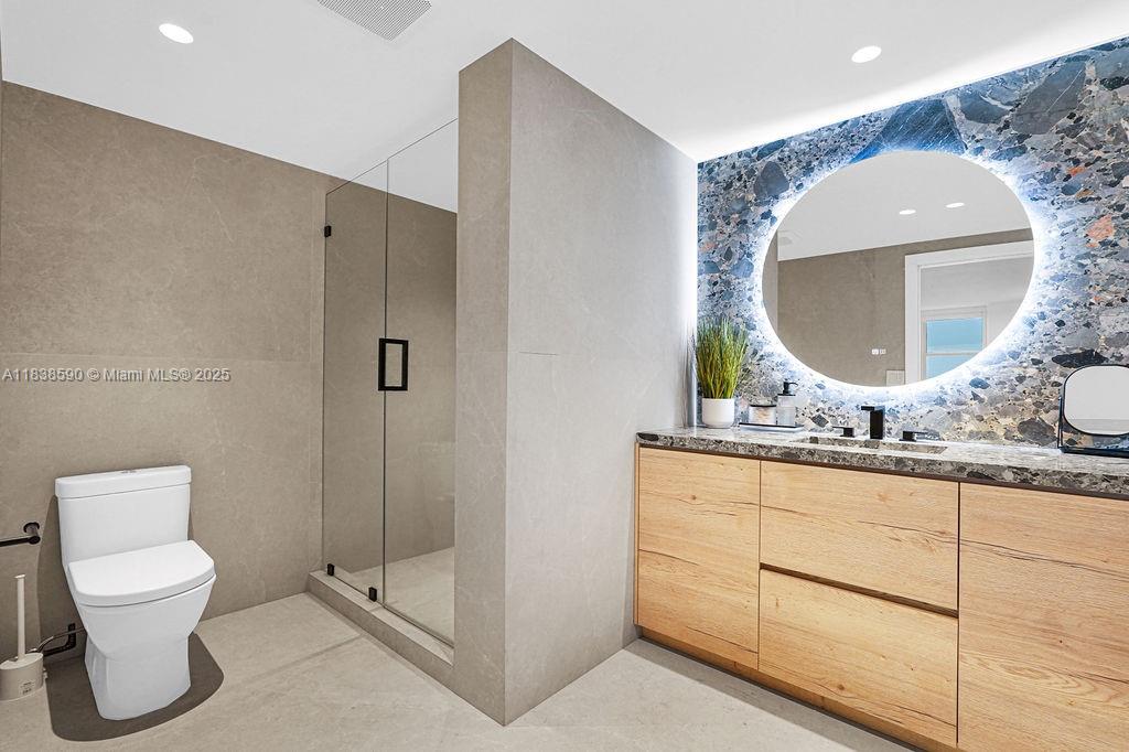 CARAVELLE CONDO - Residential Lease