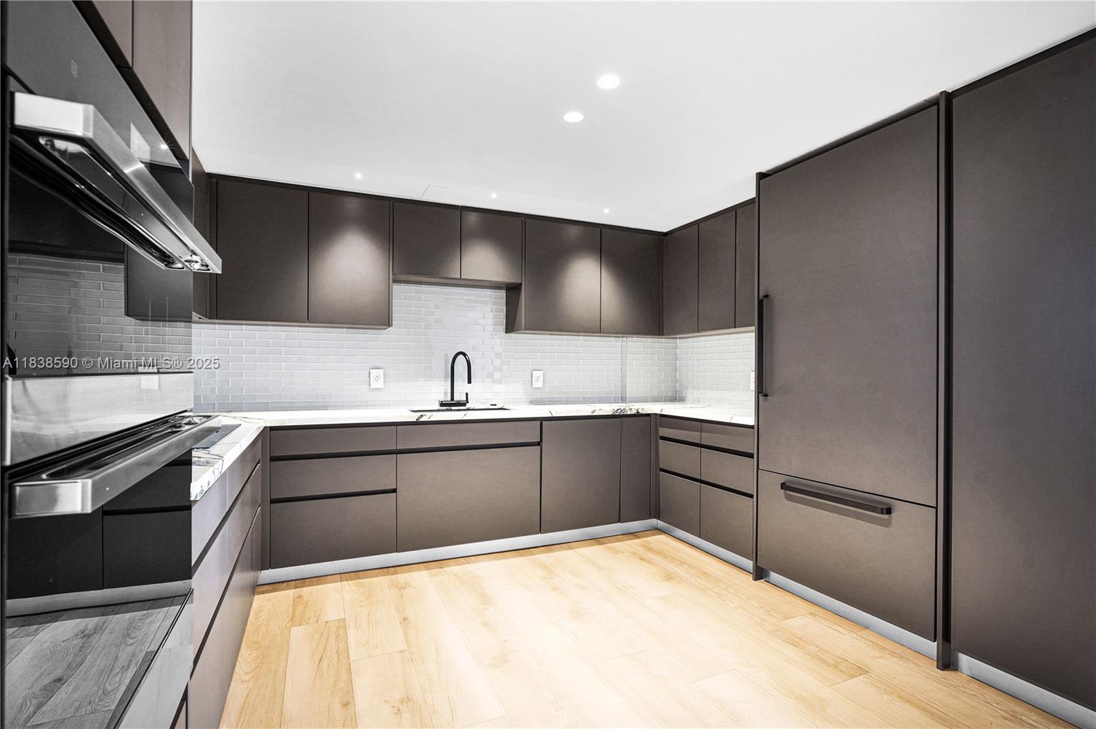 CARAVELLE CONDO - Residential Lease