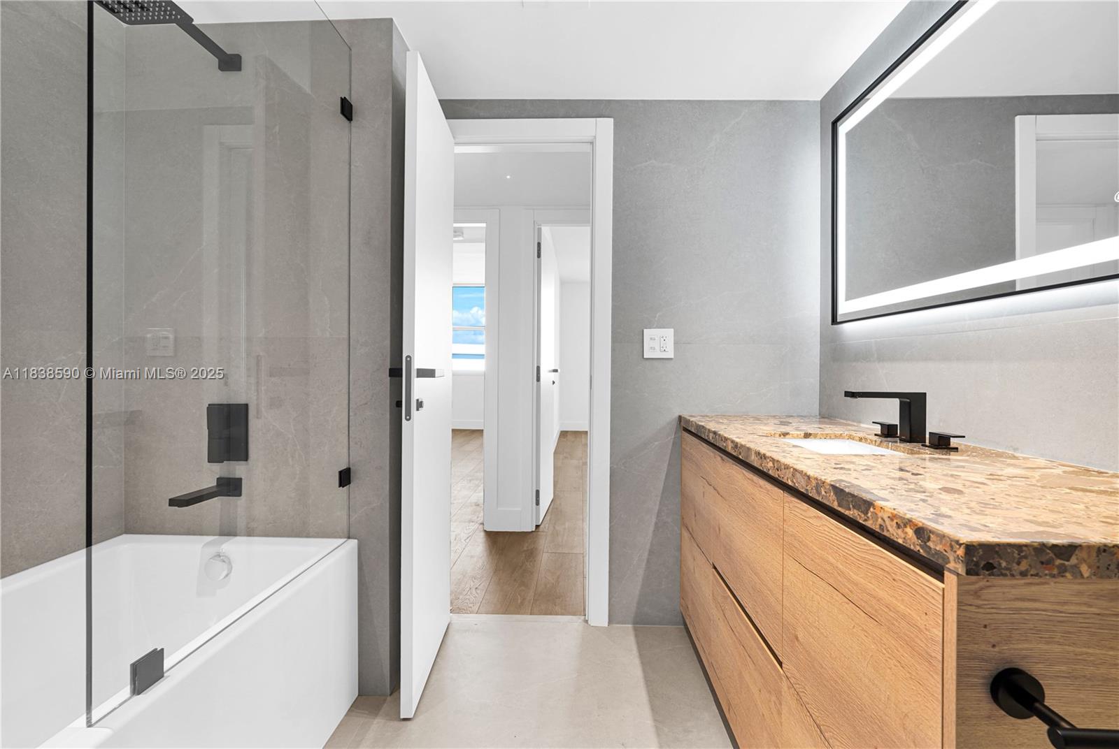 CARAVELLE CONDO - Residential Lease