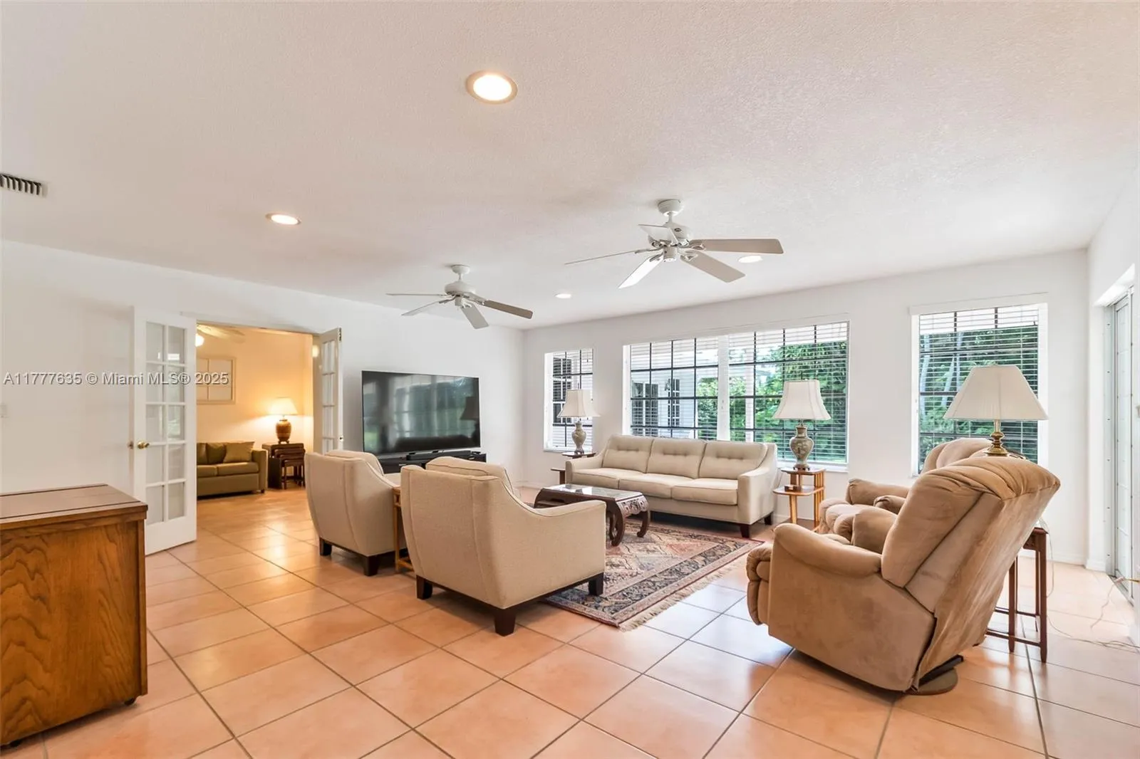 Palmetto Bay, Florida 33158, United States, 4 Bedrooms Bedrooms, ,3 BathroomsBathrooms,Residential,Active,104666